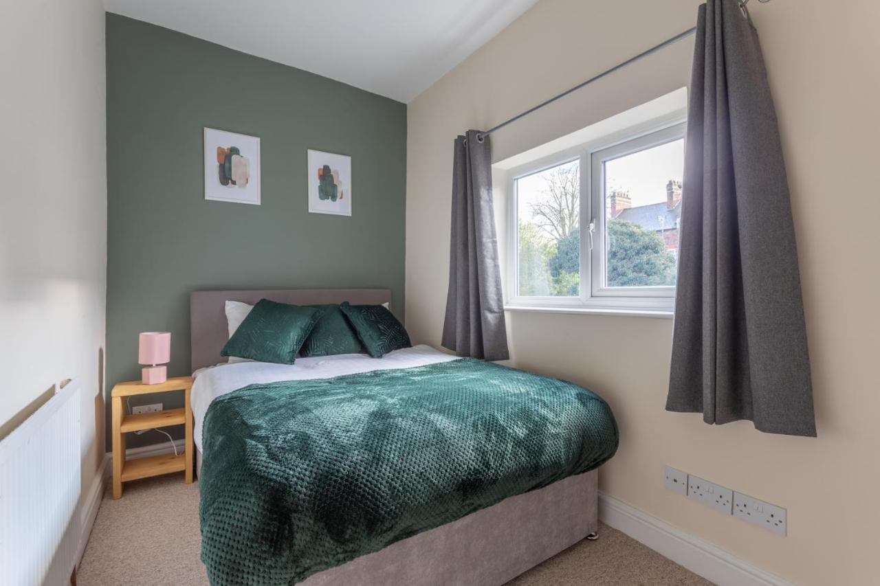 Milton - Cosy 2 Bed House, 15 Min Walk To Center, For Up To 6 - With Period Features, Fireplace, Superfast Wi-fi, Private Garden, Free On Street Parking Casa vacanze *